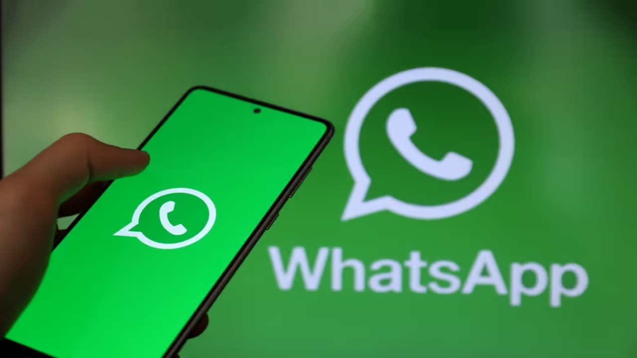 WhatsApp New Feature : వాట్సాప్‌లో ఇంట్రెస్టింగ్ ఫీచర్.. వందకు పైగా ఫొటోలు, వీడియోలు సింగిల్ క్లిక్‌తో పంపుకోవచ్చు తెలుసా?