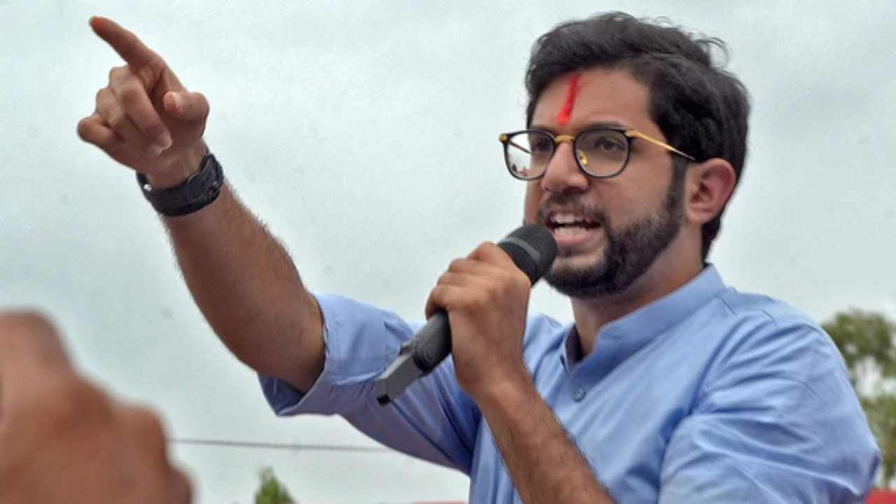 Aaditya Thackeray: దమ్ముంటే నామీద పోటీ చెయ్.. సీఎం షిండేకు ఆదిత్య థాకరే సవాల్