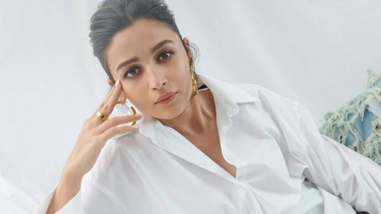 Alia Bhatt : బ్రహ్మాస్త్ర కలెక్షన్స్ బ్రేక్ చేసిన పఠాన్.. అలియా ఏముందో తెలుసా?