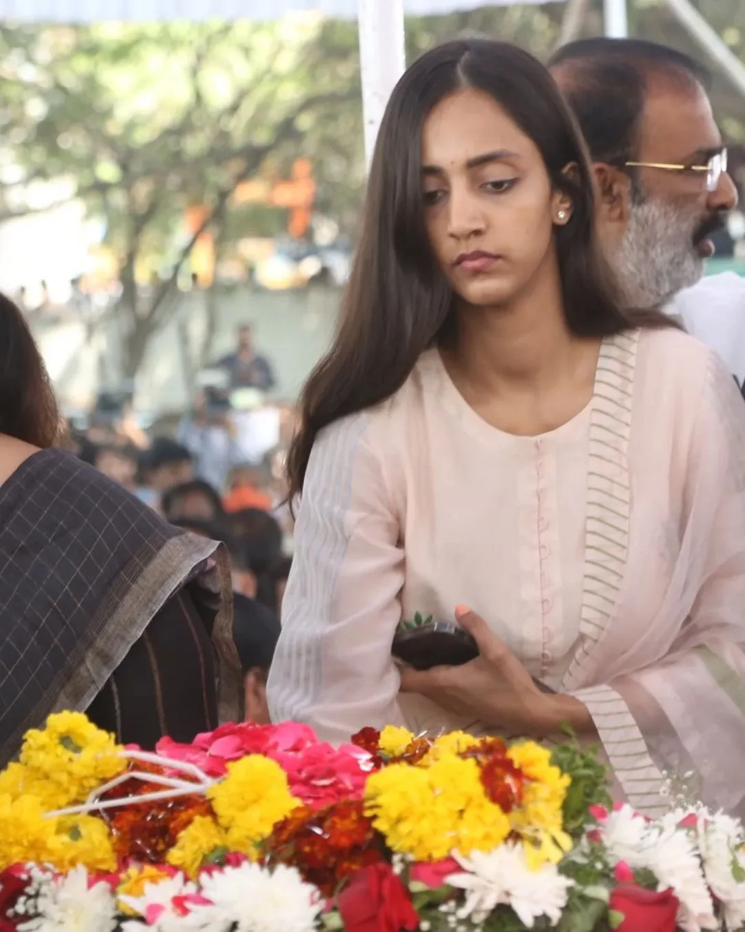 celebrities last rites to Tarakaratna photos