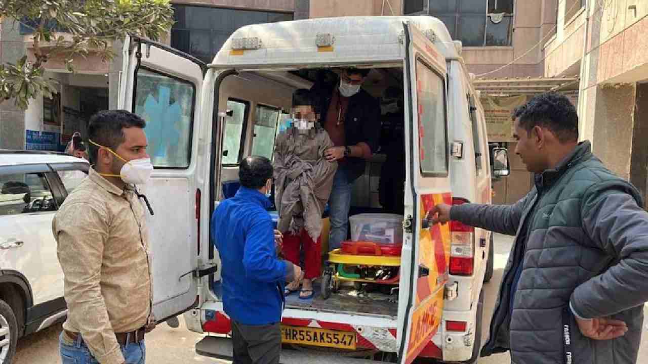 Gurugram: కోవిడ్ భయంతో మూడేళ్లుగా ఇంటి నుంచి బయటకు రాని తల్లీకొడుకు.. మూడేళ్లుగా ఎలా ఉన్నారంటే