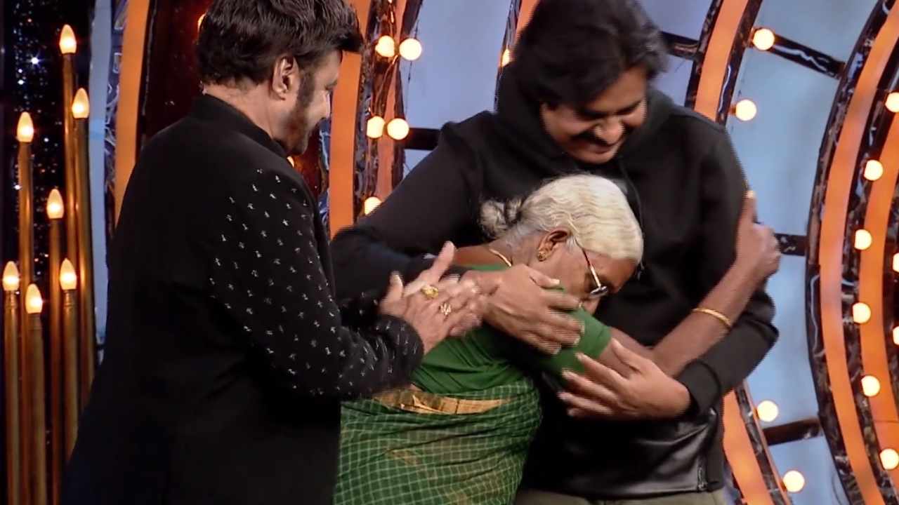 Pawan Kalyan : పవన్ కి స్థలం ఇచ్చానని నా ఇల్లు కూలగొట్టారు.. ఇప్పటం గ్రామం పెద్దావిడ ఆవేదన