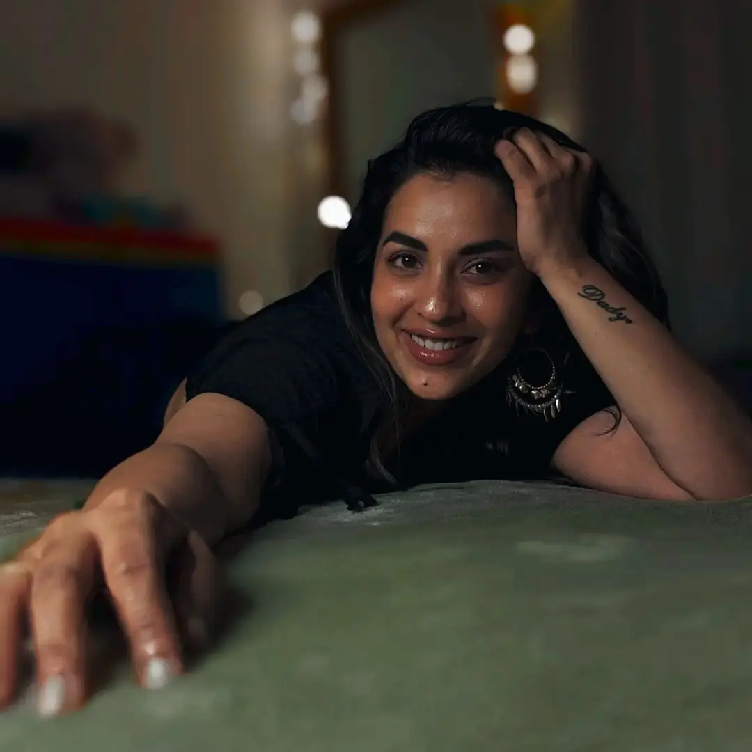 Komalee prasad posted photos in black dress with Mesmerizing Looks