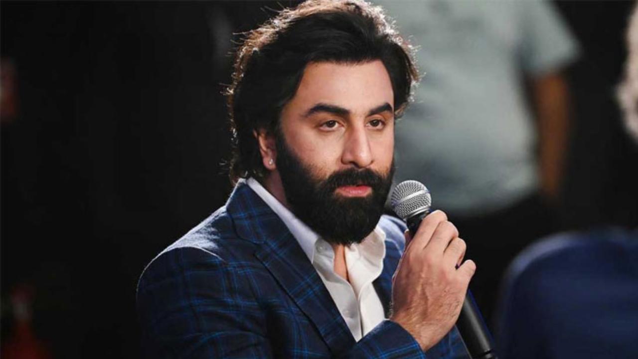 Ranbir Kapoor : పఠాన్ కలెక్షన్స్ చూడలేదా అంటూ BBC రైడ్స్ పై కౌంటర్ వేసిన రణబీర్ కపూర్..