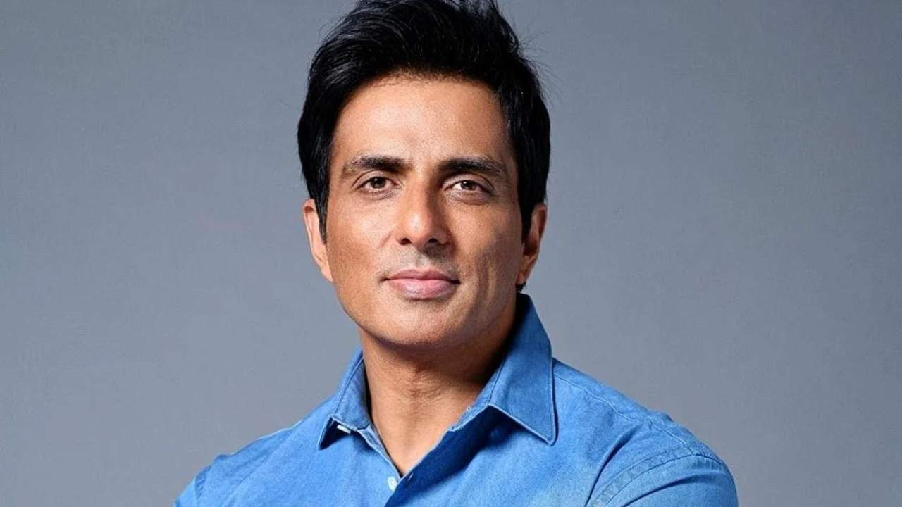 Sonusood : నా కోసం దేవాలయాలు కట్టే బదులు స్కూల్స్, హాస్పిటల్స్ కట్టండి.. అభిమానులకి సోనూసూద్ విన్నపం..