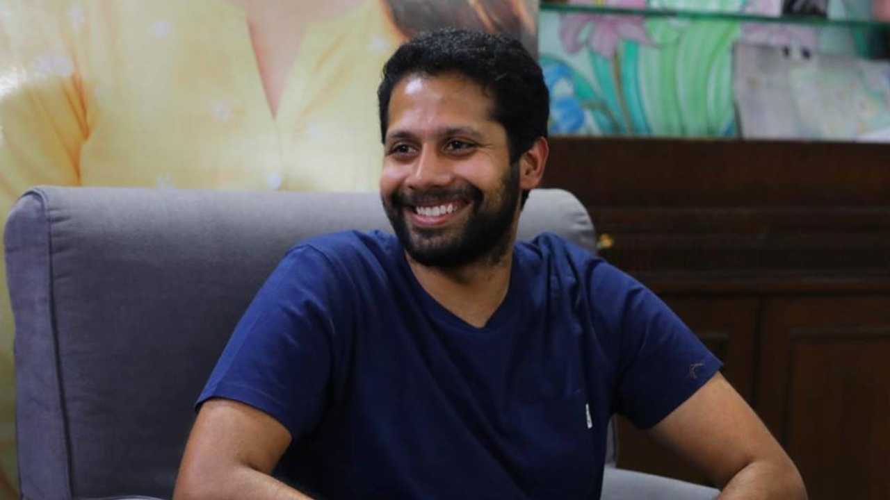 Venky Atluri : మీమ్స్ వల్లే అలాంటి సినిమాలు తీయకూడదని ఫిక్స్ అయ్యా.. డైరెక్టర్ వెంకీ అట్లూరి..