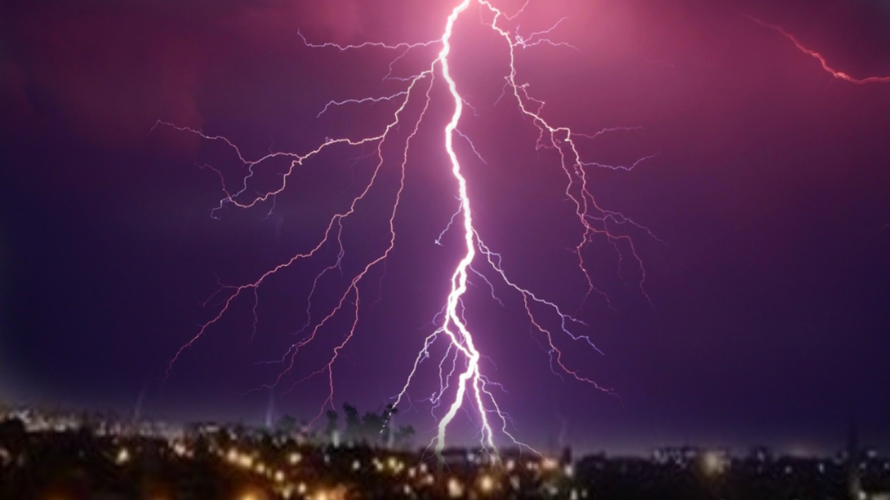 5,450 Thunderstorm : అరగంటలో అల్లాడించిన 5,450 పిడుగులు .. వణికిపోయిన ఒడిశా వాసులు