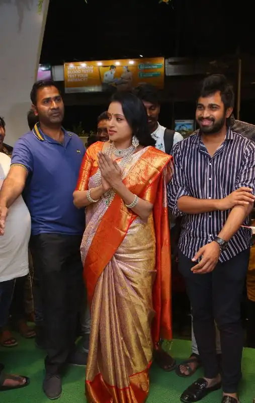 Anchor Suma launch a jewellery shop opening