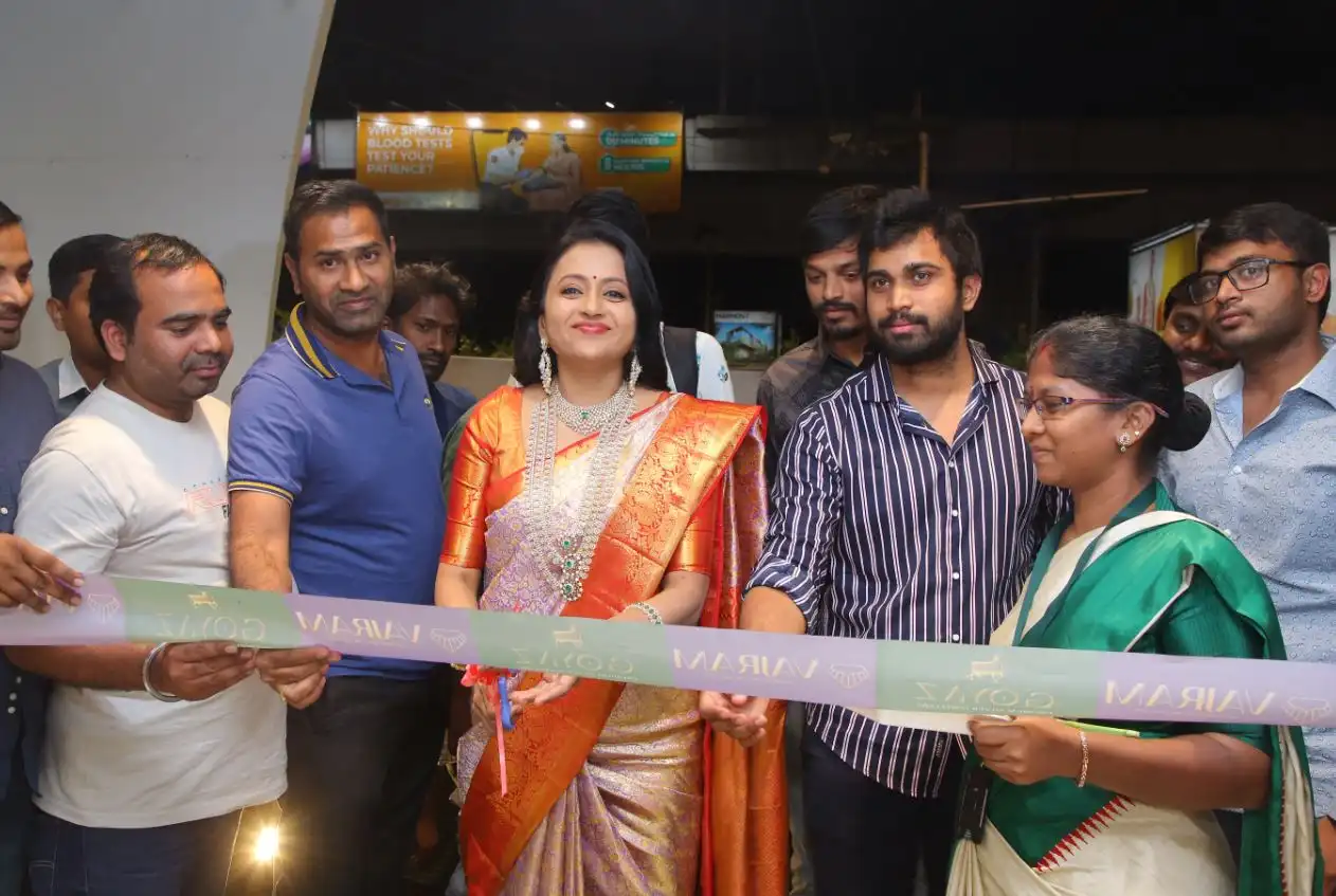 Anchor Suma launch a jewellery shop opening