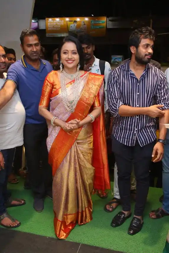 Anchor Suma launch a jewellery shop opening