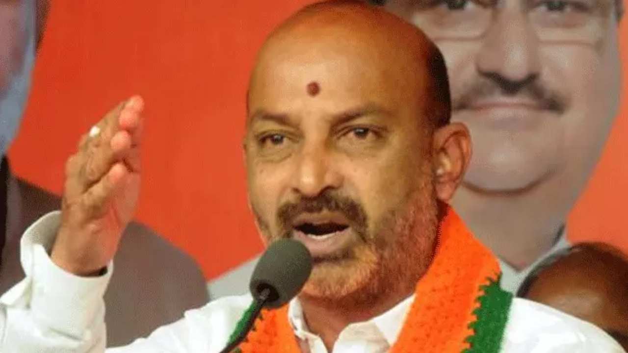 Bandi Sanjay: సిట్ నోటీసులిస్తే భయపడతామా? సిట్టింగ్ జడ్జితో విచారణ జరిపితే నా దగ్గర సమాచారం ఇస్తా..