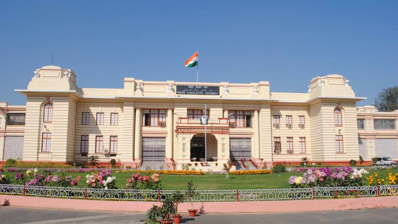 Bhojpuri Songs: డబుల్ మీనింగ్ సాంగ్స్‌పై బిహార్ మంత్రి ఆగ్రహం.. చర్యలు తప్పవని హెచ్చరిక