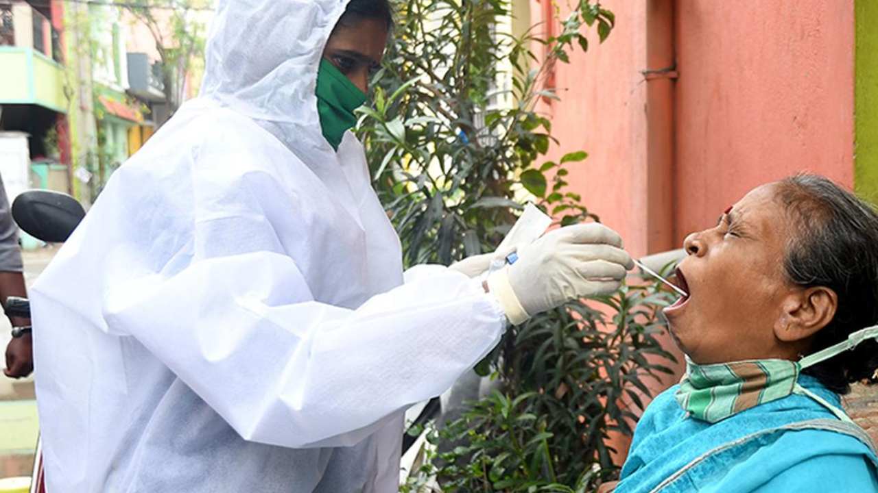 COVID-19: పెరుగుతున్న కోవిడ్ కేసులు.. వరుసగా రెండోరోజు 1800 కొత్త కేసులు.. 10వేలు దాటిన యాక్టివ్ కేసుల సంఖ్య