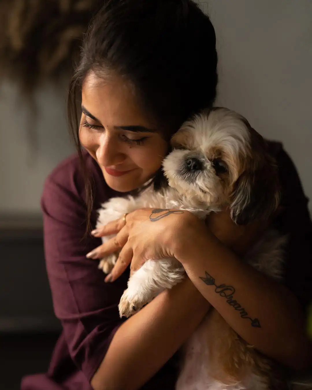 Deepthi Sunaina Cute poses with her pet dog