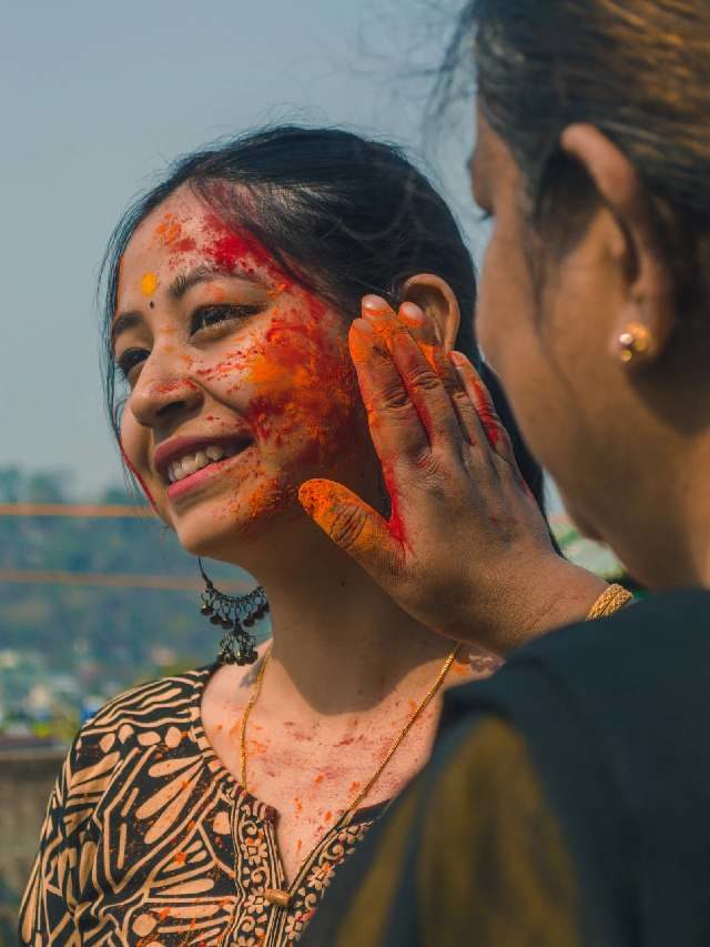 హోలీ తర్వాత స్కిన్ కేర్ కోసం..