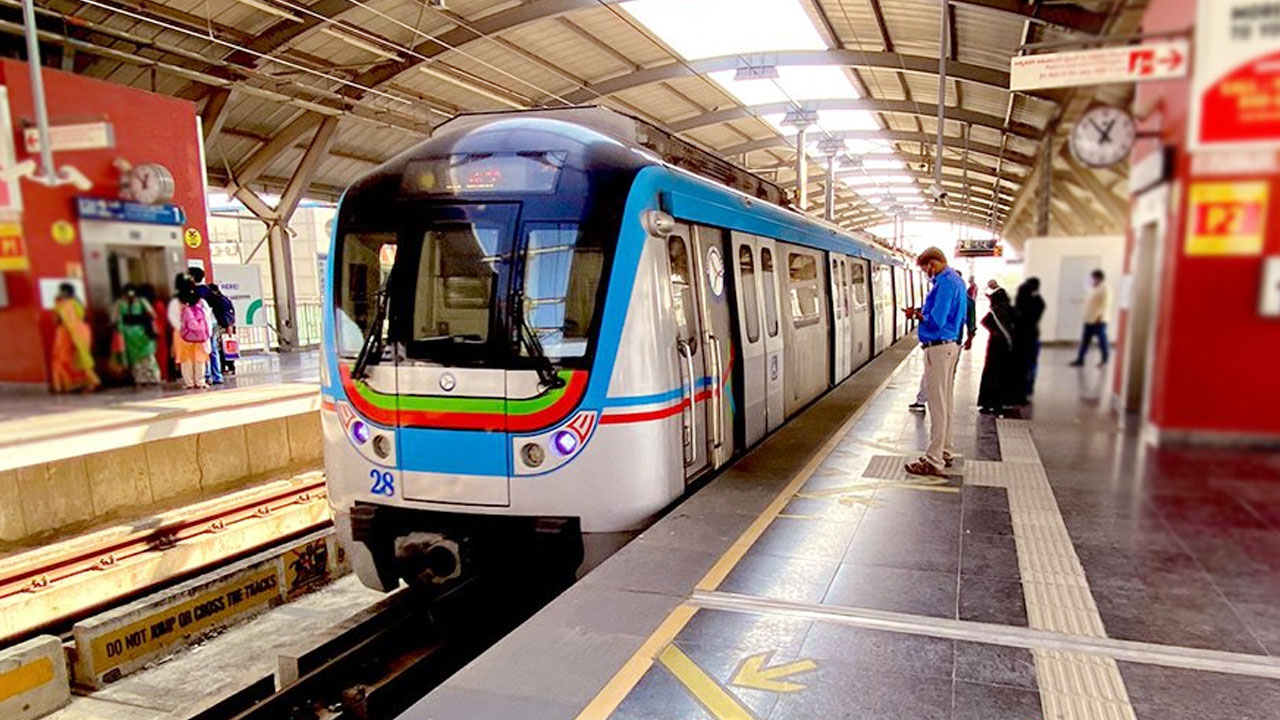 Hyderabad Metro: హైదరాబాద్ మెట్రో రైల్ బంపర్ ఆఫర్.. ఇలా రూ.59కే సిటీ అంతా తిరిగేయండి..