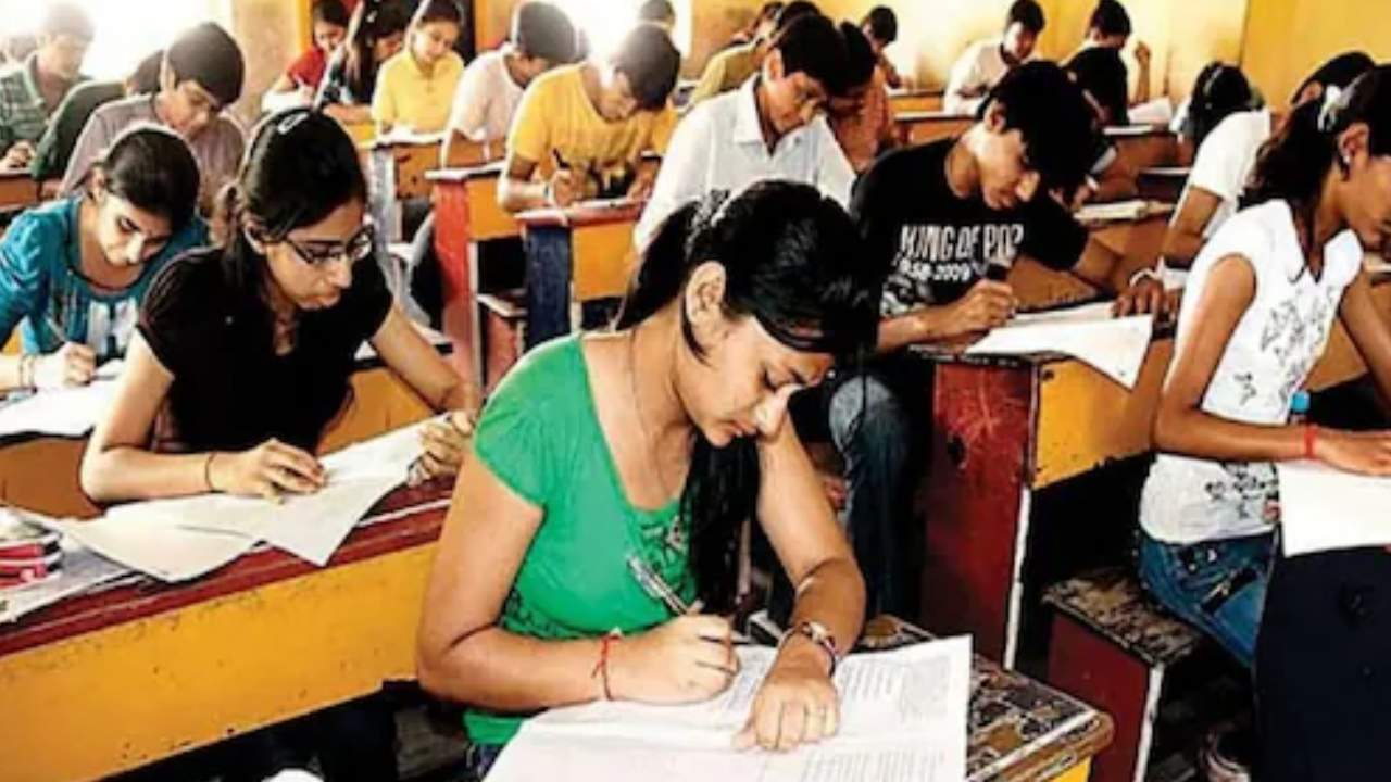 Intermediate Exams : ఏపీ, తెలంగాణలో ఇంటర్ పరీక్షలు