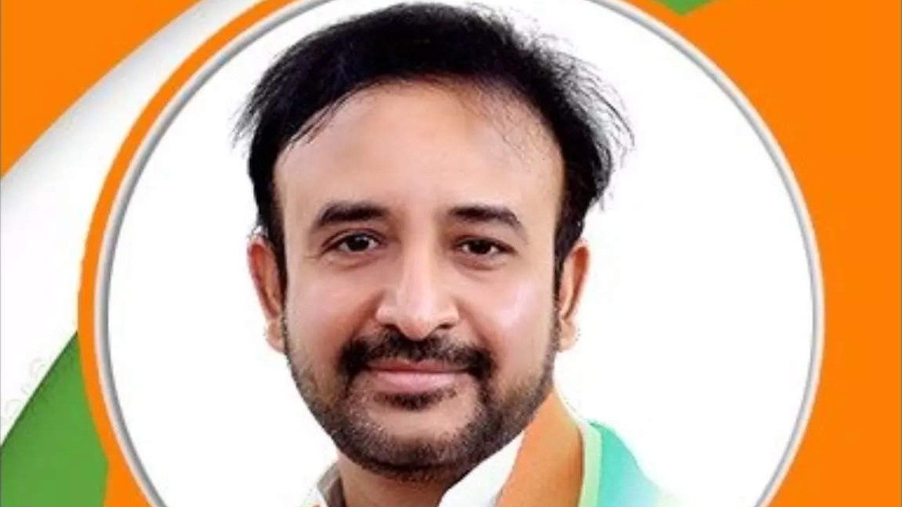 Madan Mohan : ఎమ్మెల్యే టిక్కెట్లు ఎంపిక చేసే అధికారం షబ్బీర్ అలీకి లేదు : కాంగ్రెస్ నేత మదన్ మోహన్ రావు