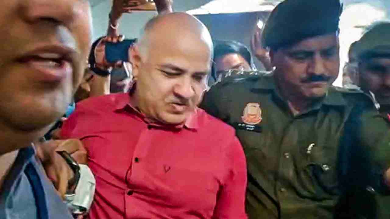 Manish Sisodia: కరుడుగట్టిన నేరస్థుల మధ్య మనీశ్ సిసోడియా..! ఆప్ ఆరోపణలపై స్పందించిన తీహార్ జైలు అధికారులు ..