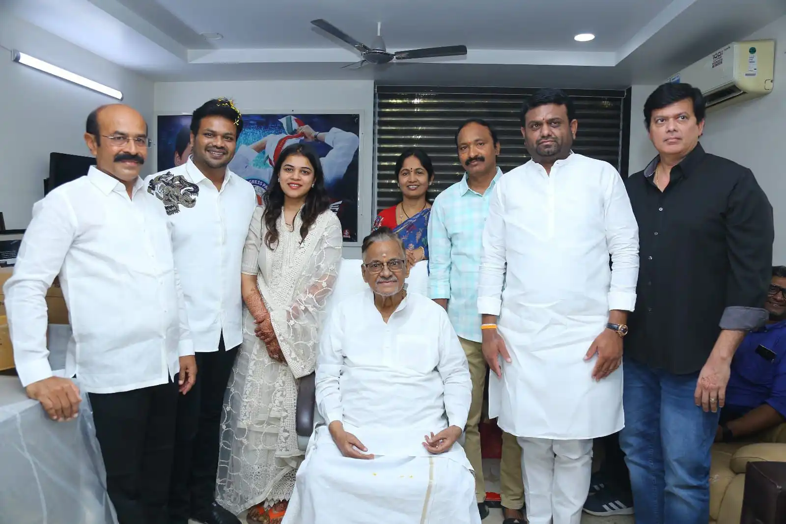 Manchu Manoj and Bhuma mounika going to allagadda