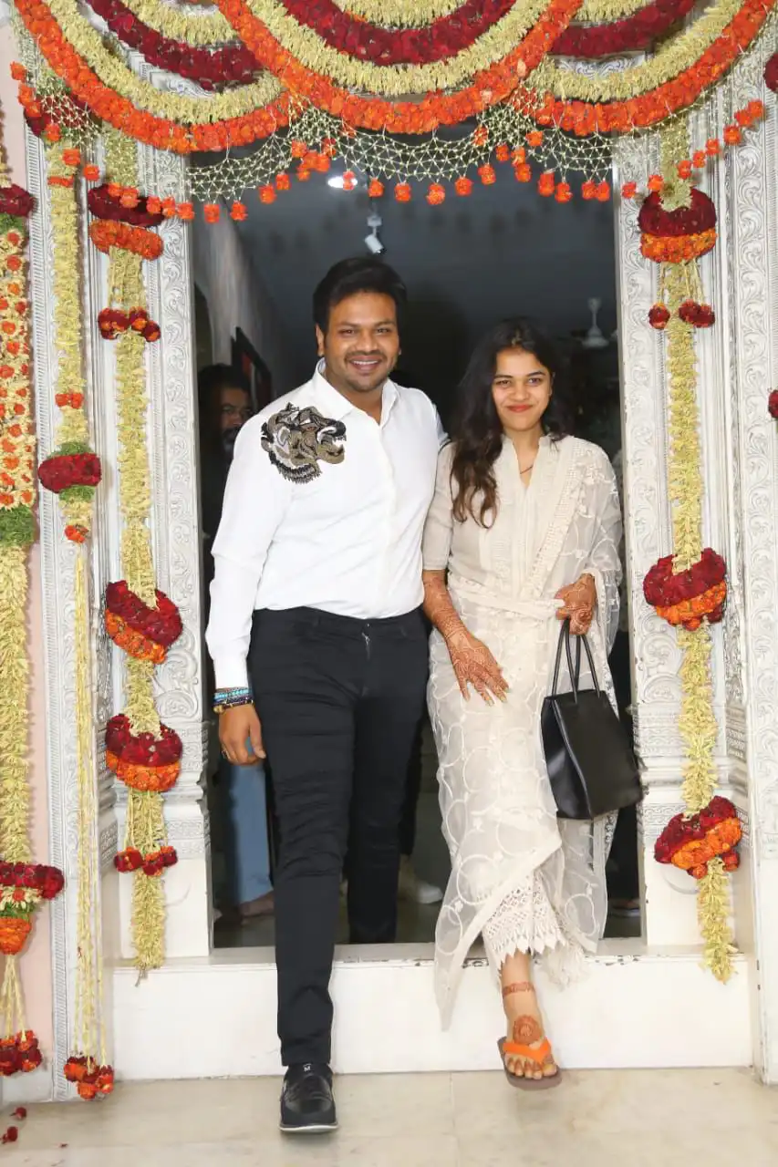 Manchu Manoj and Bhuma mounika going to allagadda