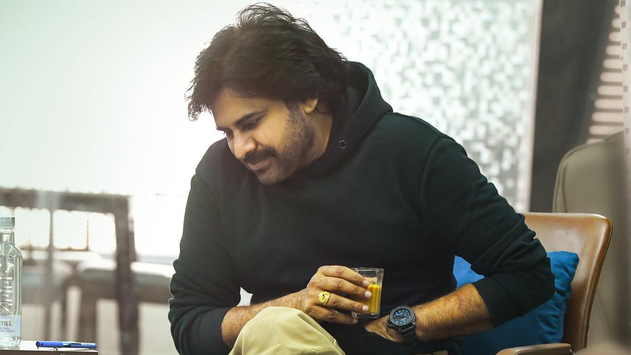 Pawan Kalyan: ఉగాది గిఫ్ట్‌ను రెడీ చేస్తోన్న పవన్.. వీరమల్లు కాదండోయ్!