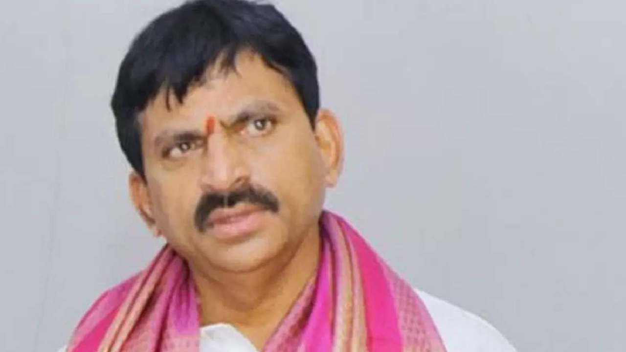 పొంగులేటి శ్రీనివాస్‌రెడ్డి ఇంట్లో తనిఖీల వెనుక పెద్ద కథే?