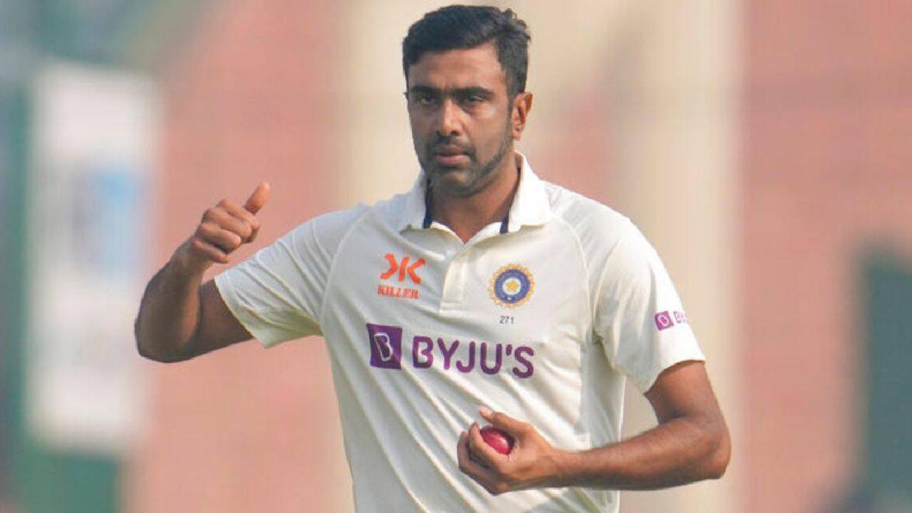 R Ashwin: బౌలింగ్‌లో నెంబర్ వన్ స్థానానికి అశ్విన్.. ఐసీసీ టెస్ట్ ర్యాంకింగ్స్‌లో దూసుకెళ్లిన స్పిన్నర్