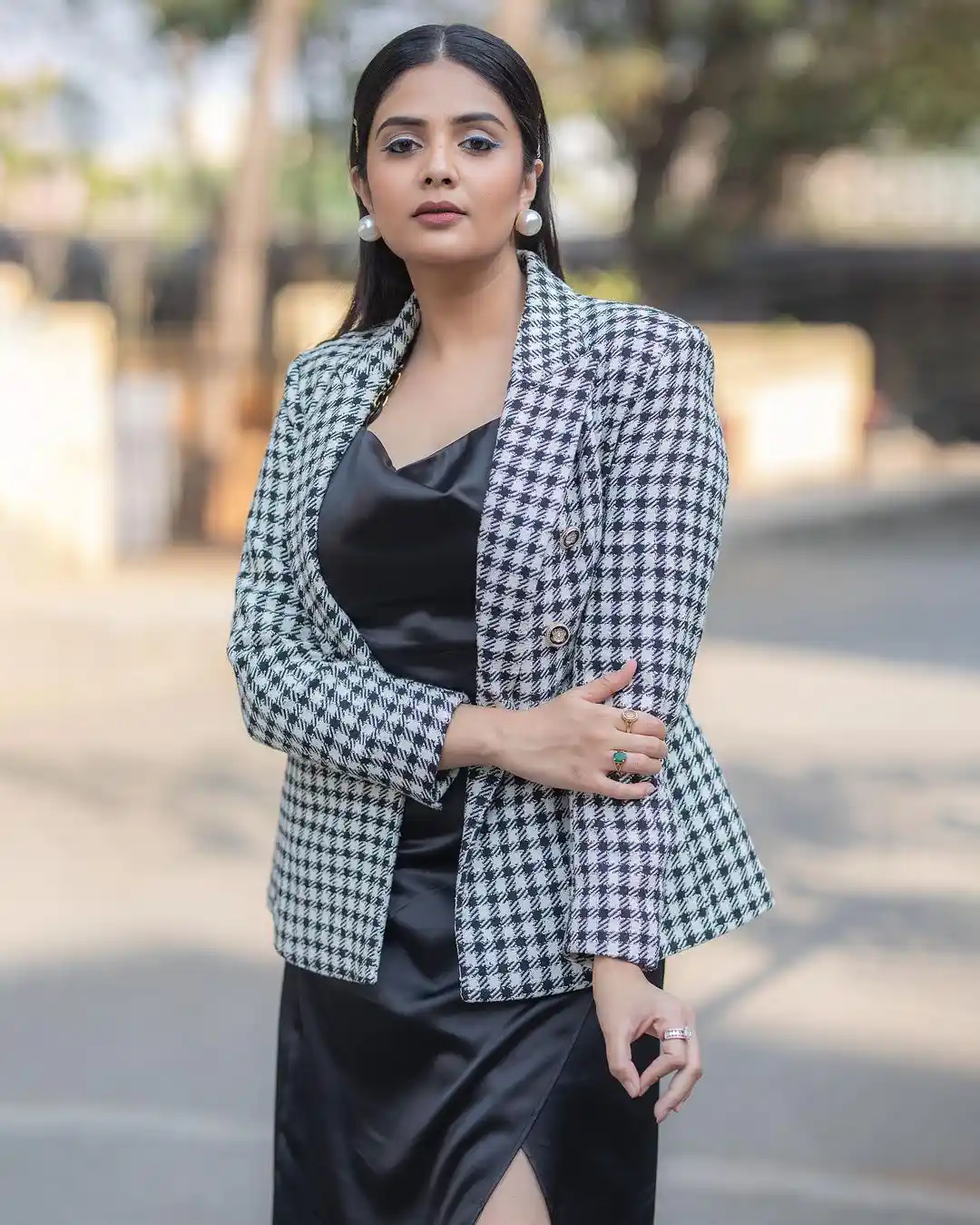 Sreemukhi trendy looks in long skirt