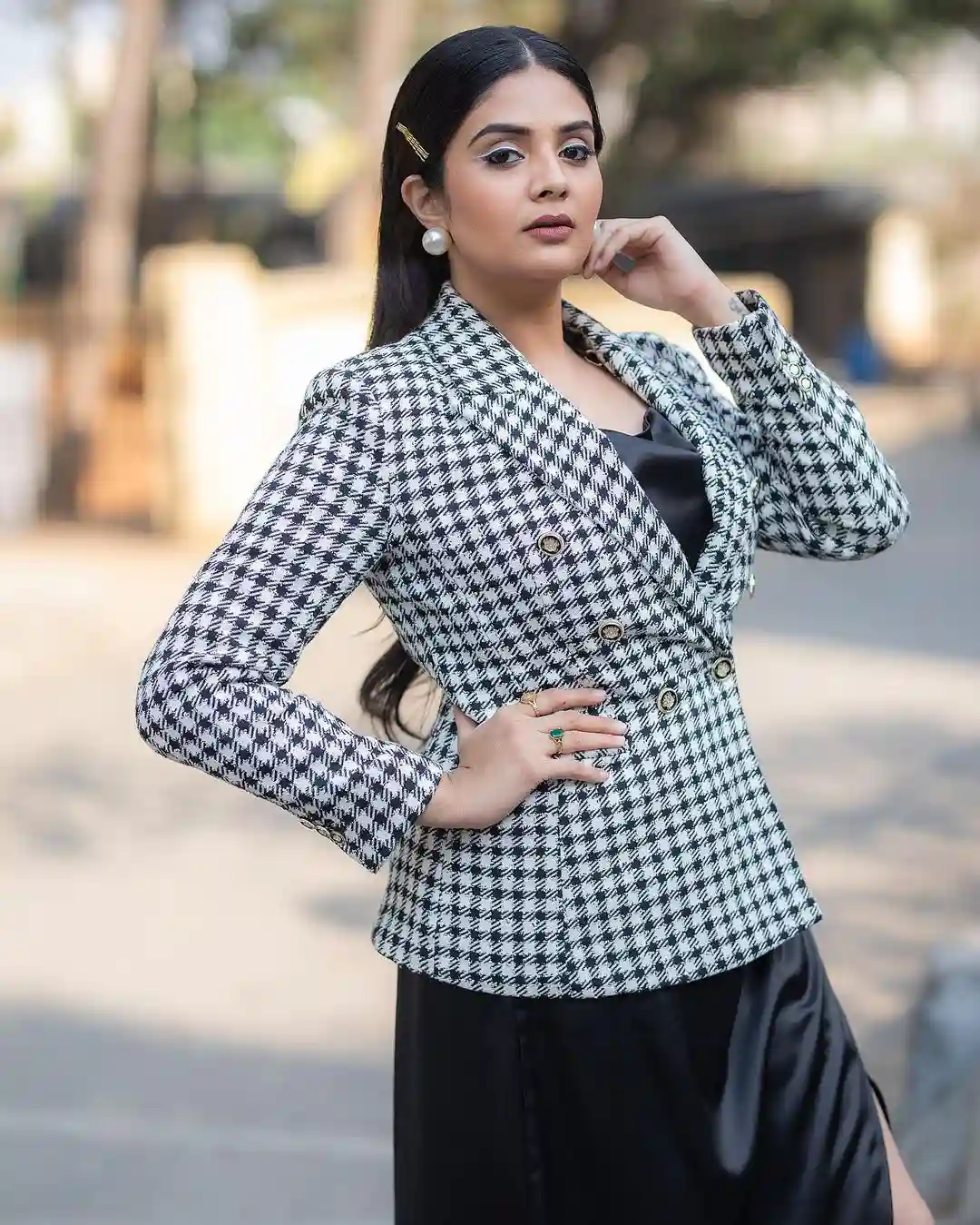 Sreemukhi trendy looks in long skirt