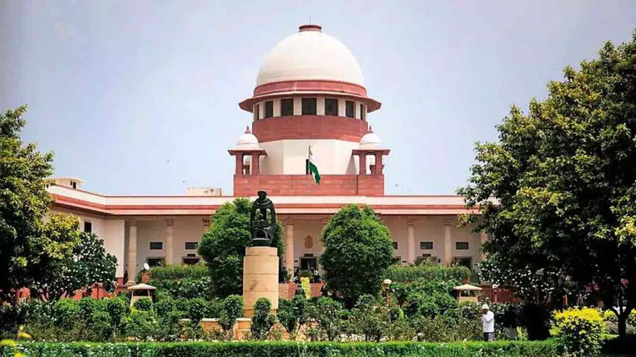 Supreme Court: ఎన్నికల కమిషనర్ల నియామకంపై సుప్రీం కోర్టు కీలక ఆదేశాలు.. ప్రధాని నేతృత్వంలోనే ఎంపిక