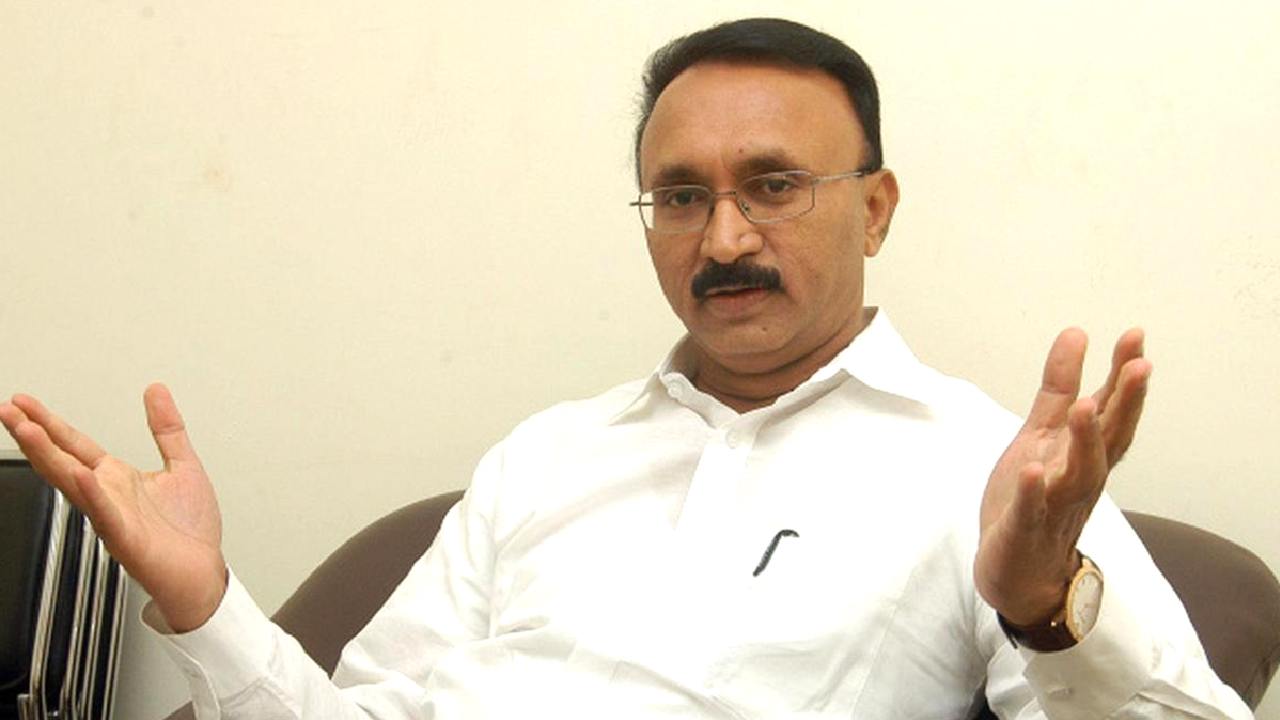 Thota Chandrasekhar: ఏపీలో జగన్, బాబు కుల రాజకీయాలు చేస్తున్నారు: ఏపీ బీఆర్ఎస్ అధ్యక్షుడు చంద్రశేఖర్