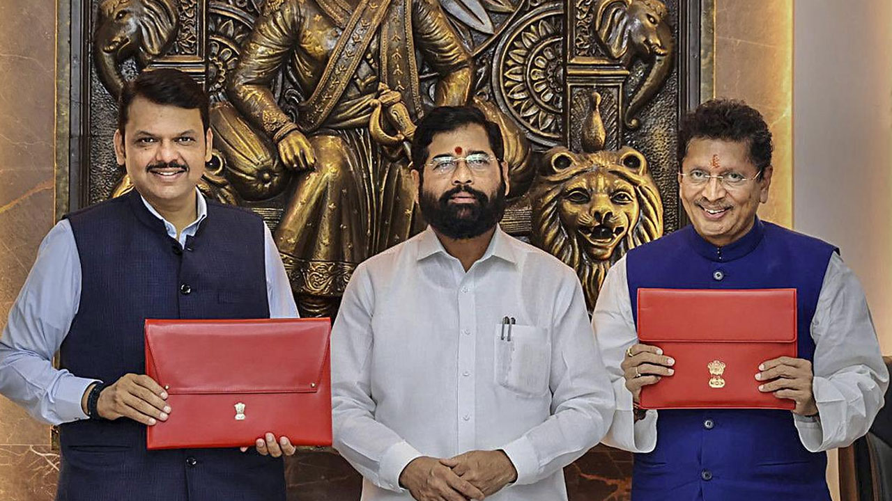 Maharashtra Budget: ‘పంచామృతాల బడ్జెట్’ ప్రవేశ పెట్టిన మహా డిప్యూటీ సీఎం ఫడ్నవీస్