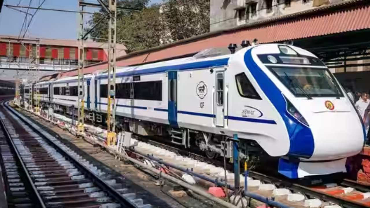 South Central Railway: రైళ్లపై రాళ్లేస్తే జైలుకే.. మూడు నెలల్లో 39 మందికి జైలు శిక్ష