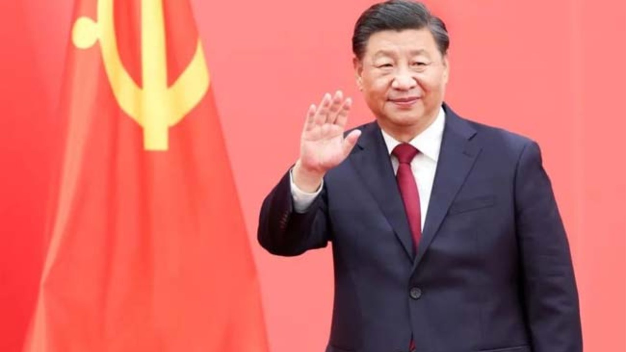 Xi Jinping : మూడోసారి దేశాధ్యక్ష పదవి చేపట్టిన జిన్‌పింగ్‌ .. మావో జెడాంగ్ తరువాత అంతటి శక్తివంతమైన నేతగా చరిత్ర సృష్టించిన డ్రాగన్ నేత
