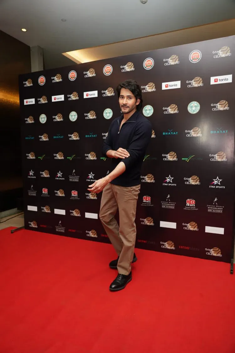 cinema, sports and political stars are attending sania mirza farewell party photos