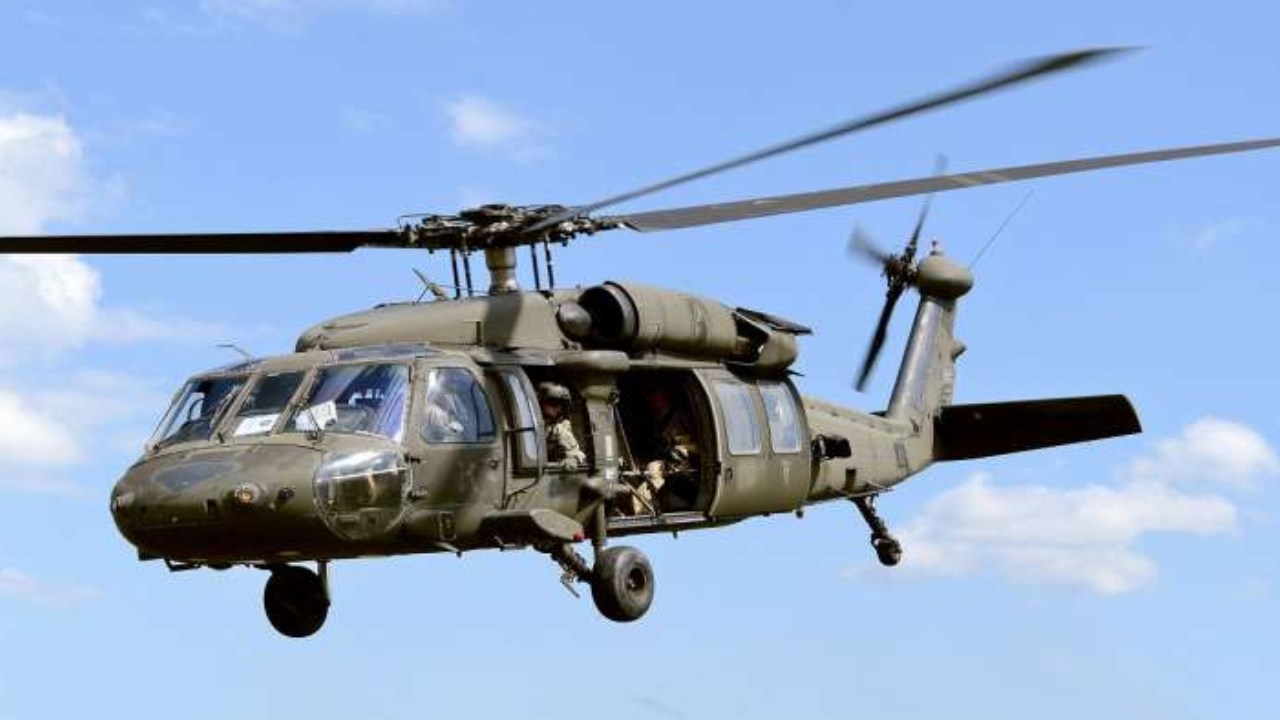 Helicopters Crash : అమెరికాలో కుప్పకూలిన రెండు ఆర్మీ హెలికాప్టర్లు.. 9 మంది సైనికులు మృతి