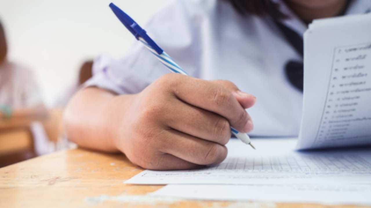 10th Question Paper Leak: టెన్త్ పేపర్ లీకేజ్ ఘటనలో వెలుగులోకి కీలక విషయాలు..