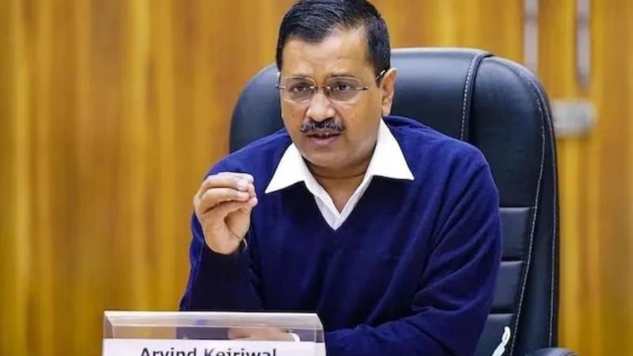 Arvind Kejriwal : ఢిల్లీ లిక్కర్ స్కాం కేసులో కేజ్రీవాల్ ను ప్రశ్నిస్తున్న సీబీఐ అధికారులు