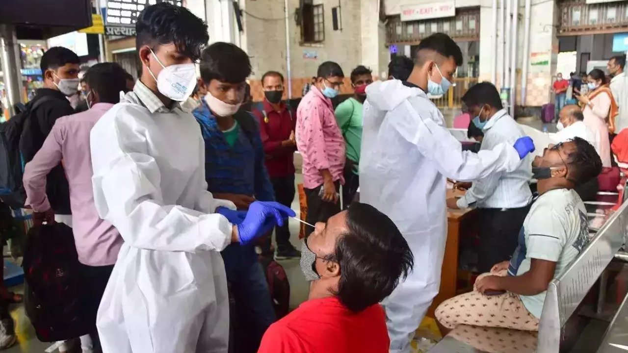 covid-19 Cases : దేశంలో 50వేలు దాటిన యాక్టివ్ కేసుల సంఖ్య .. ఒకేరోజు 27 మంది మృతి