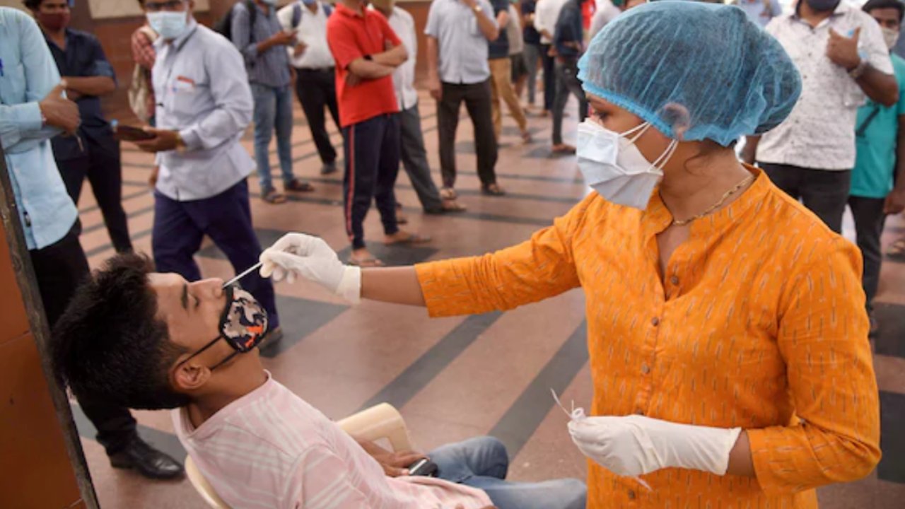 Covid-19 Cases: భారత్‌లో కొనసాగుతోన్న కొవిడ్-19 విజృంభణ.. భారీగా నమోదైన కొత్తకేసులు..