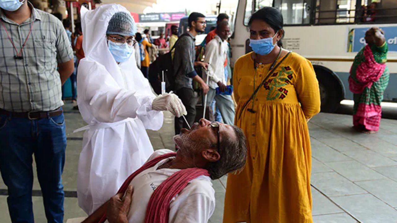 Covid -19 Cases: దేశంలో మళ్లీ పెరిగిన కరోనా కేసులు.. కొత్తగా ఎన్నంటే..