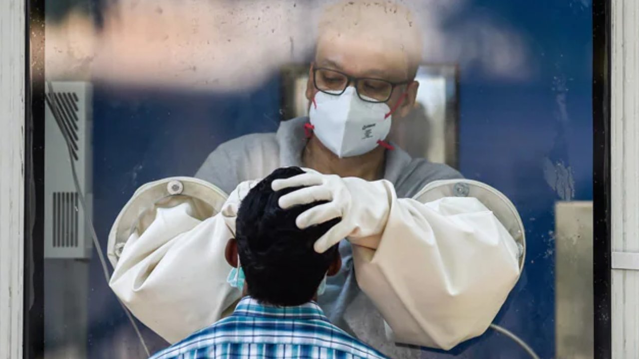 Covid-19 Cases: 24గంటల్లో భారీగా నమోదైన కొవిడ్ కేసులు.. 50వేలకు చేరువలో యాక్టివ్ కేసుల సంఖ్య