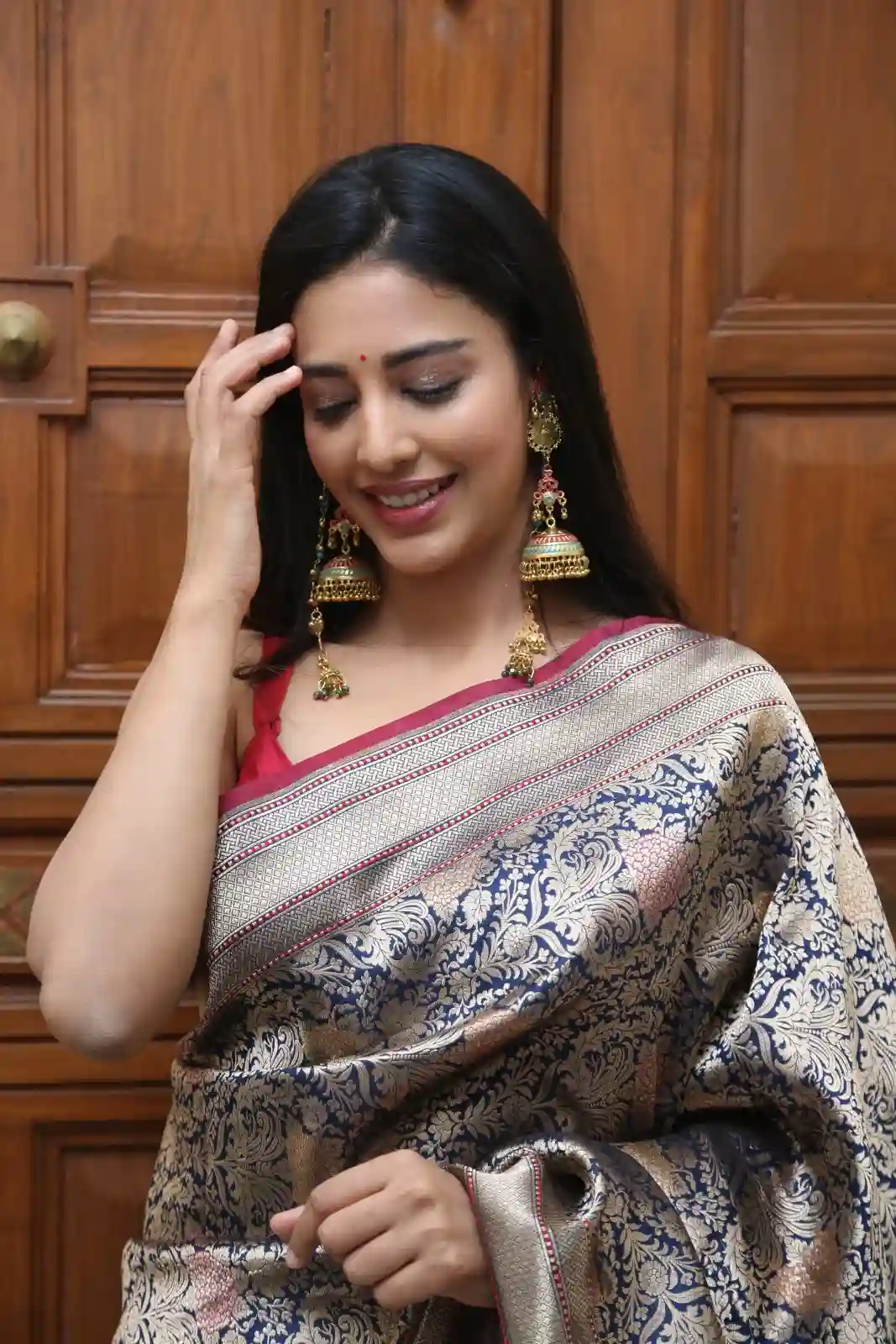 Daksha Nagarkar shines in Saree at Ravanasura pre Release Event