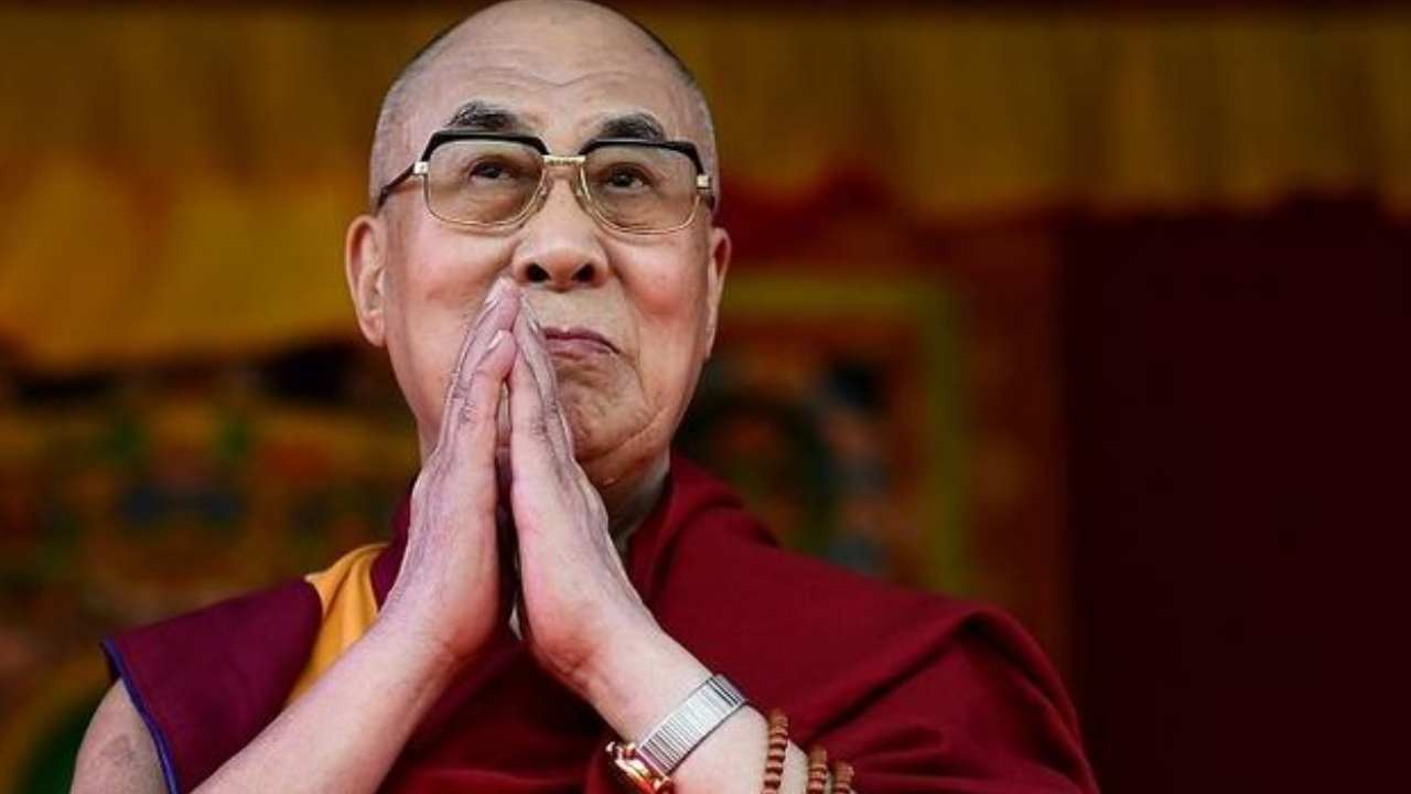 Dalai Lama: బాలుడ్ని ముద్దుపెట్టుకున్న వీడియో వైరల్.. క్షమాపణలు చెప్పిన బౌద్ద మత గురువు దలైలామా