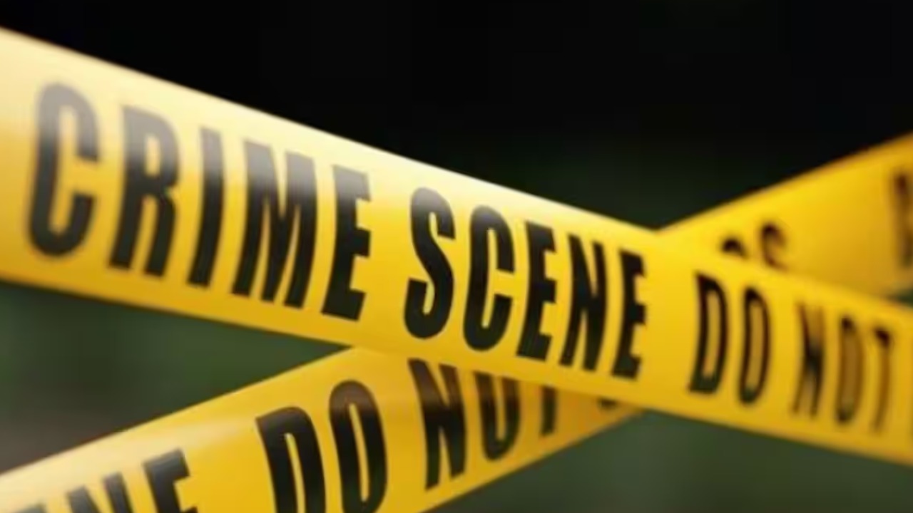 Dalit Student : యూపీలో దళిత విద్యార్థిని దారుణ హత్య.. తుపాకీతో కాల్చి చంపిన ఇద్దరు వ్యక్తులు