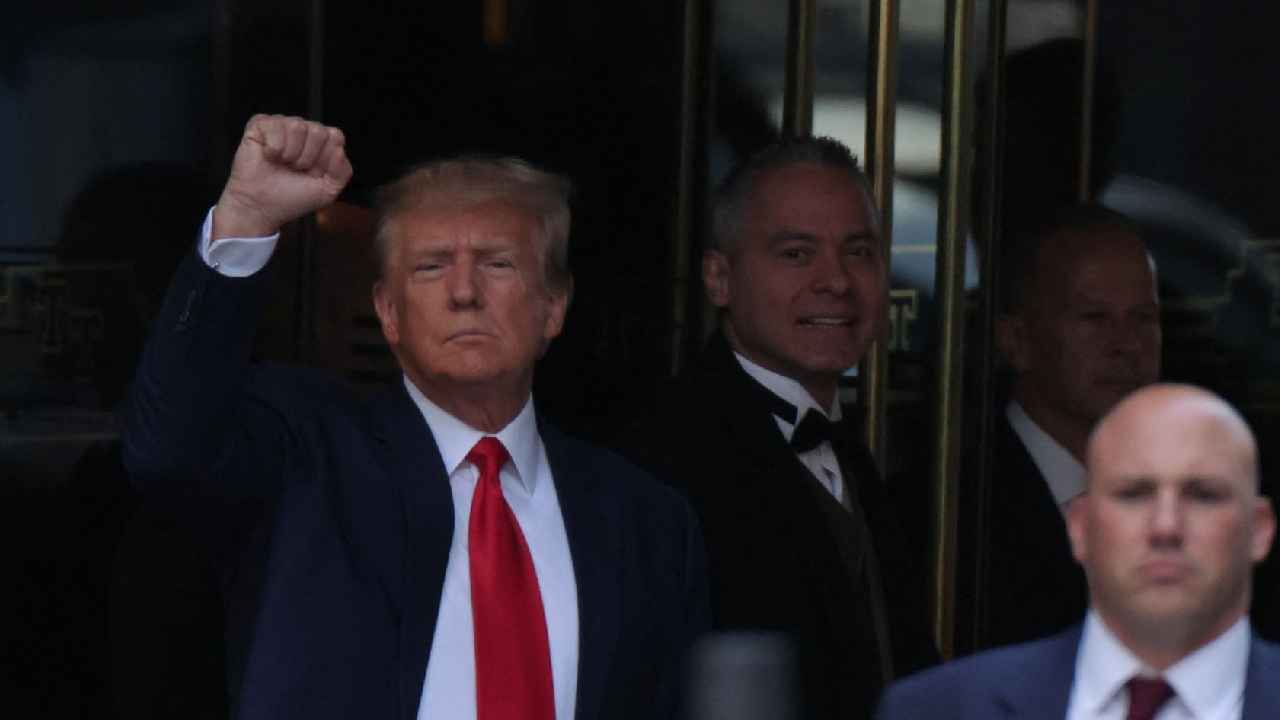 Donal Trump Arrested : అమెరికా చరిత్రలో సంచలనం.. మాజీ అధ్యక్షుడు డొనాల్డ్ ట్రంప్ అరెస్ట్