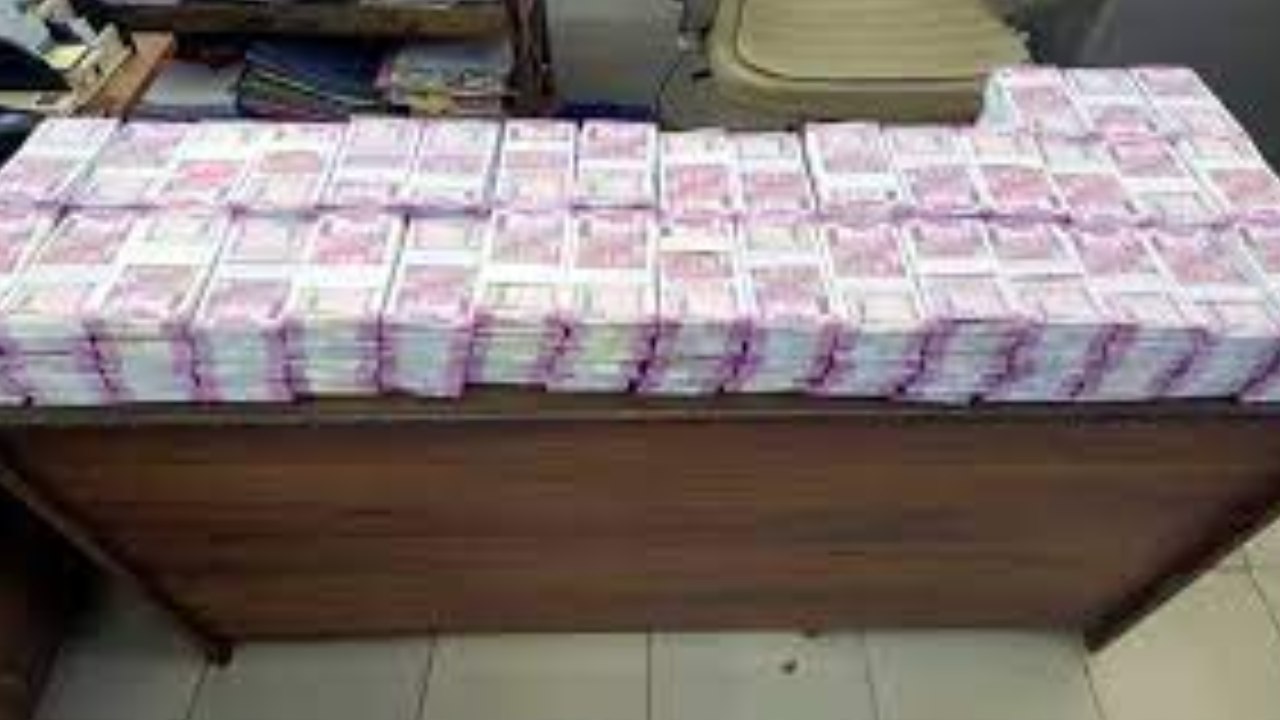 Fake Currency Gang : అంతర్ రాష్ట్ర ఫేక్ కరెన్సీ ముఠా గుట్టు రట్టు.. 13 మంది అరెస్టు