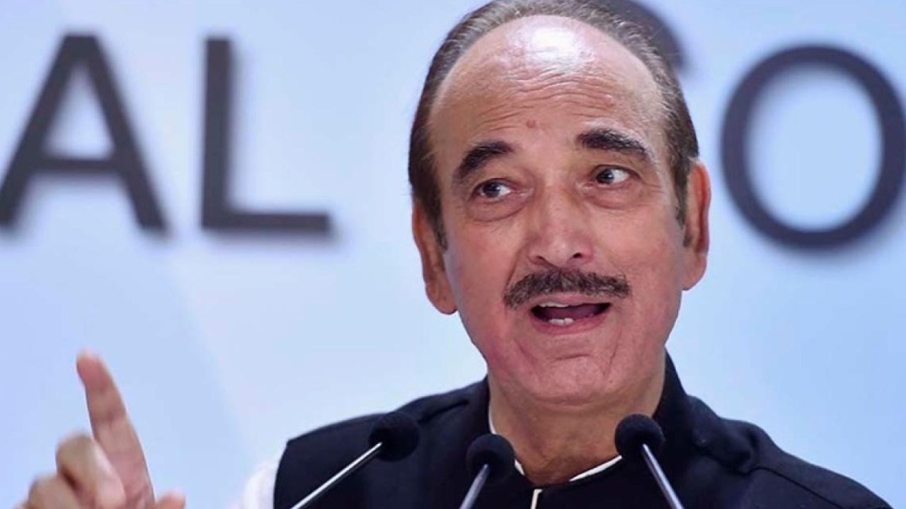 Ghulam Nabi Azad : కాంగ్రెస్ లో ప్రజాస్వామ్యానికి తావు లేదు.. అగ్రనాయకత్వంపై గులాం నబీ ఆజాద్ సంచలన వ్యాఖ్యలు