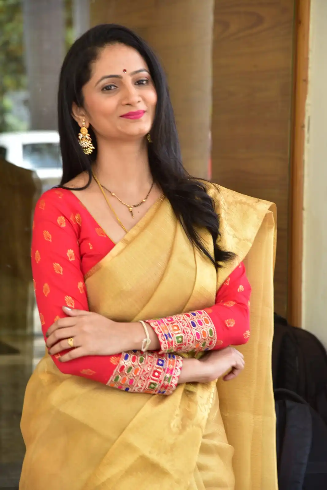 Jordar Sujatha first Photoshoot in Saree after marriage